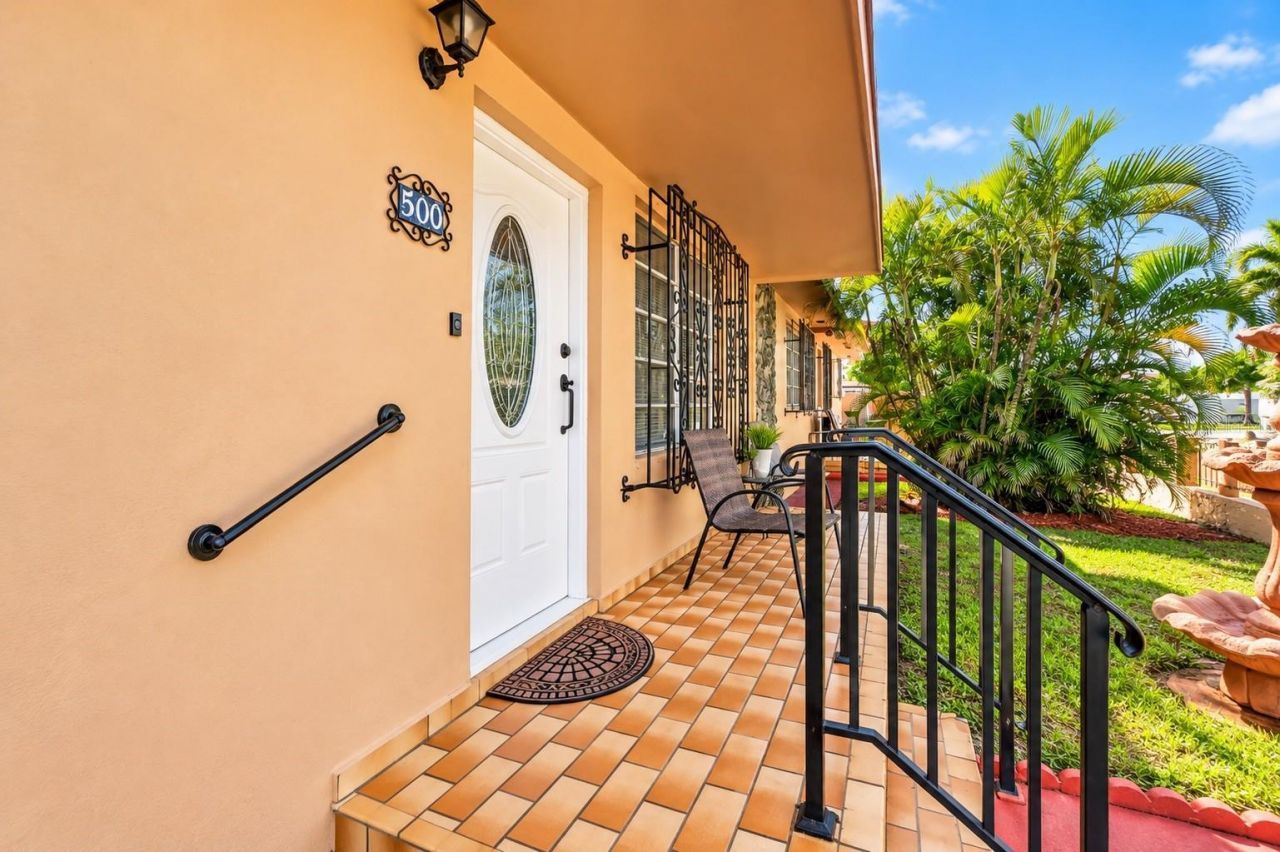 500 E 40th Street , Hialeah, FL 33013 Photo