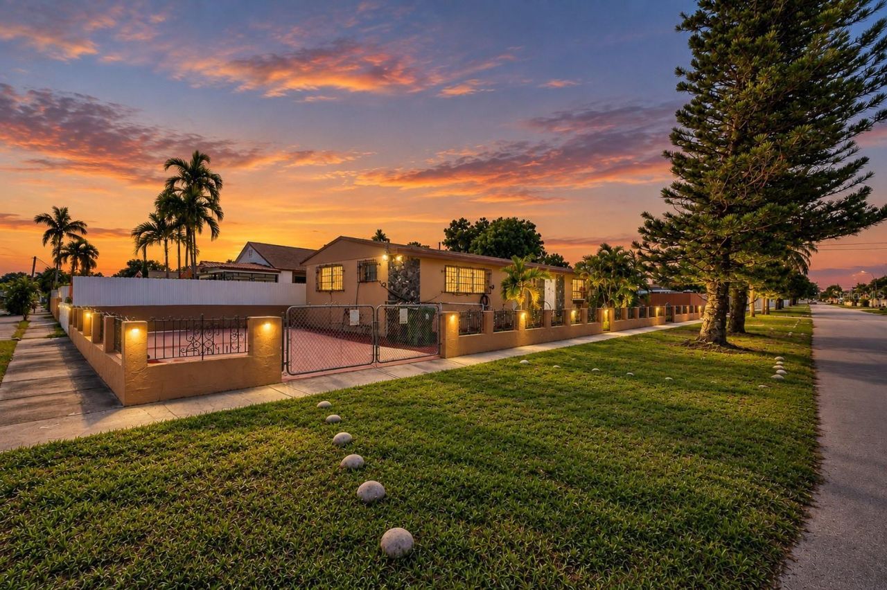 500 E 40th Street , Hialeah, FL 33013 Photo