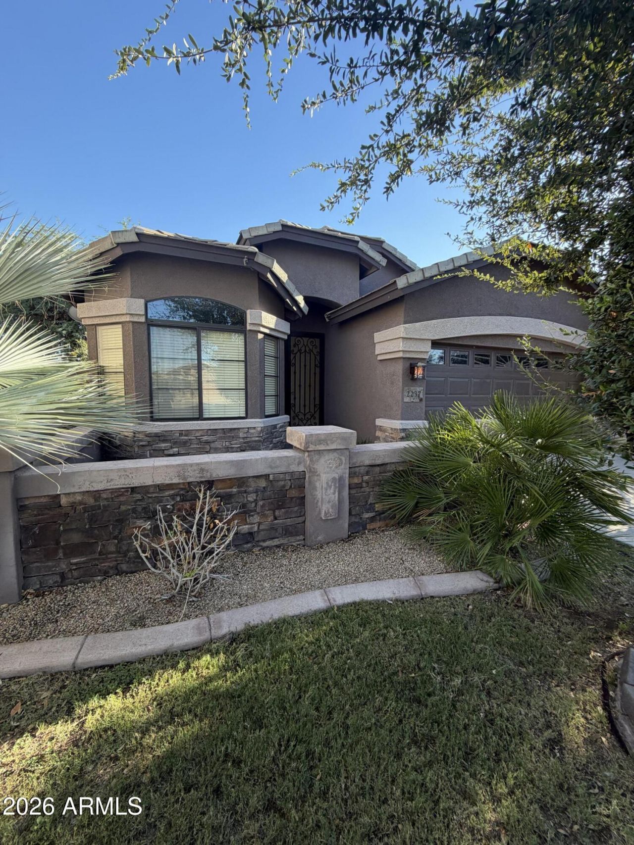 2237 W Carolina Drive, Phoenix, AZ 85023 Main Photo