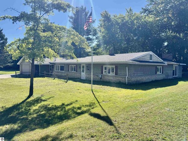 440 Chippewa Street S, Shepherd, MI 48883