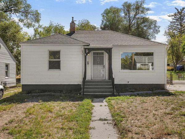77 Cottonwood ave, Pocatello, ID 83204