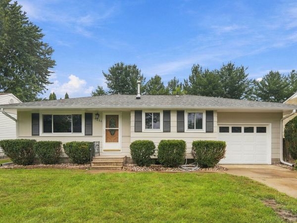 4516 51st Street , Moline, IL 61265