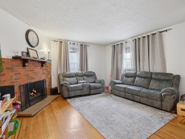 2211 10th Avenue S, Minneapolis, MN 55404