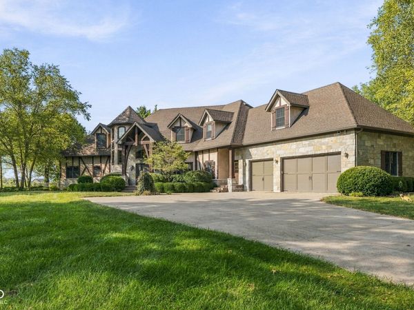 990 W Stones Crossing Road , Greenwood, IN 46143