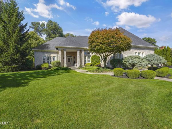 336 Pheasant Run Place , Findlay, OH 45840
