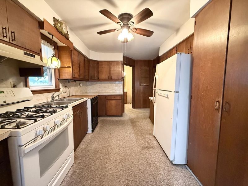 503 Blacksnake Road , Utica, OH 43080 Photo 5