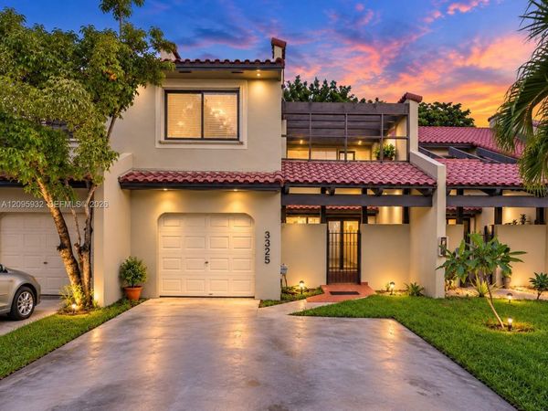 3325 Torremolinos Ave , Unit C-44, Doral, FL 33178
