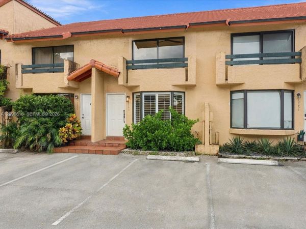 10253 SW 77th Ct , Miami, FL 33156