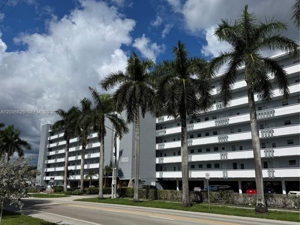 1000 NE 14th Ave , Unit 101, Hallandale Beach, FL 33009