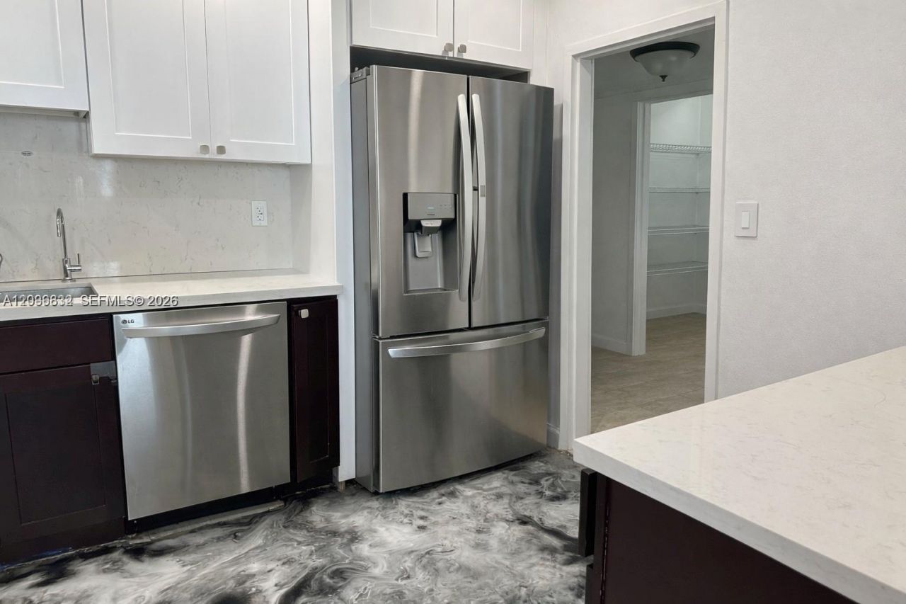 9341 E Bay Harbor Dr , Unit 6C, Bay Harbor Islands, FL 33154 Photo