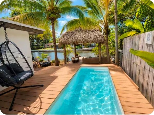 1174 Garfield St , Hollywood, FL 33019