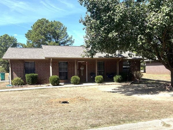 107 N 10th Street, Nashville, AR 71852