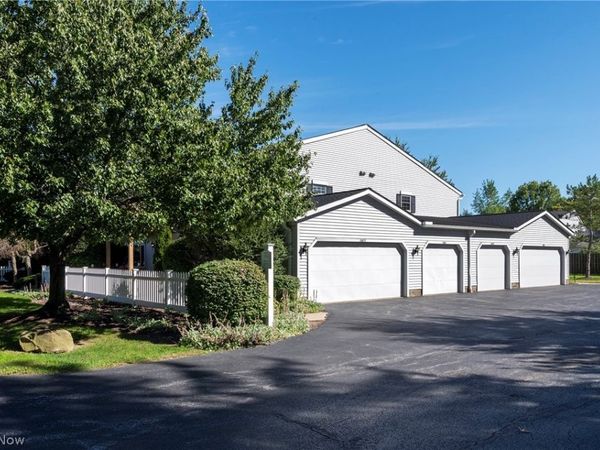 17677 Eastbrook Trail , Chagrin Falls, OH 44023