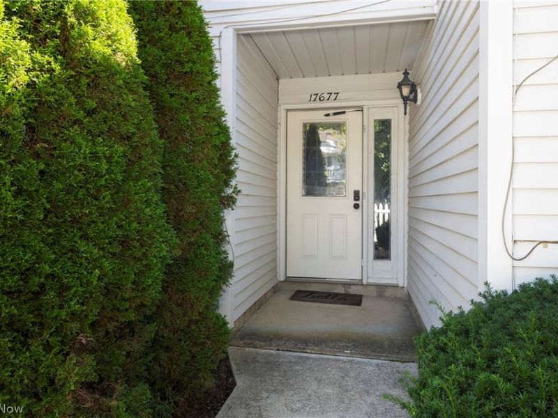 17677 Eastbrook Trail, Chagrin Falls, OH 44023 Photo 4