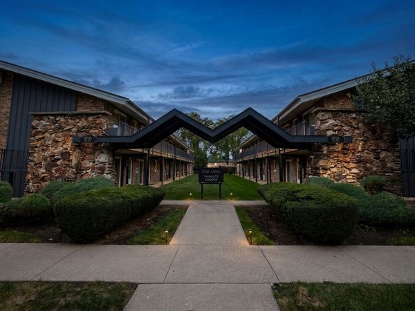 3721 Ruby Street , Unit 205S, Schiller Park, IL 60176