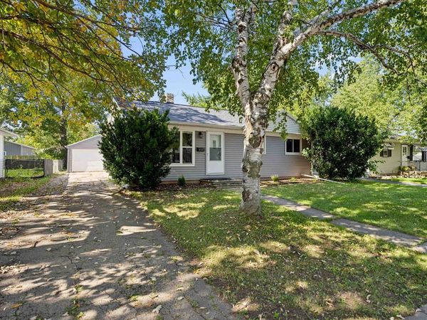 937 GAIL AVENUE, Neenah, WI 54956