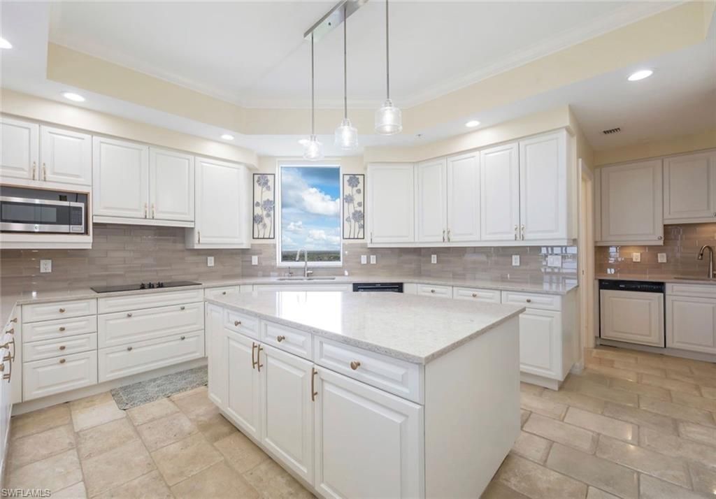 7575 Pelican Bay Blvd , Unit 1808, Naples, FL 34108 Photo
