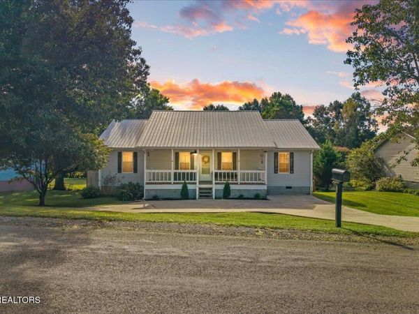 316 Circle R Drive, Benton, TN 37307