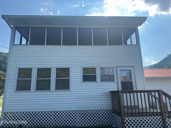 321 Willow Lane, Rocky Top, TN 37769
