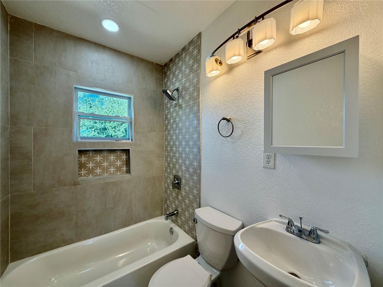 3827 2nd Avenue N, Saint Petersburg, FL 33713 Photo