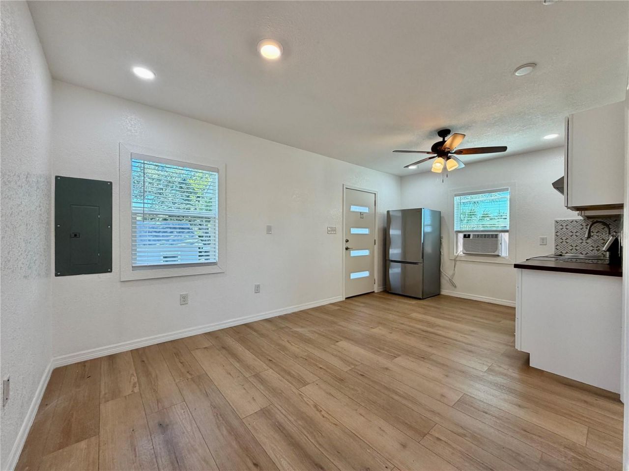 3827 2nd Avenue N, Saint Petersburg, FL 33713 Photo