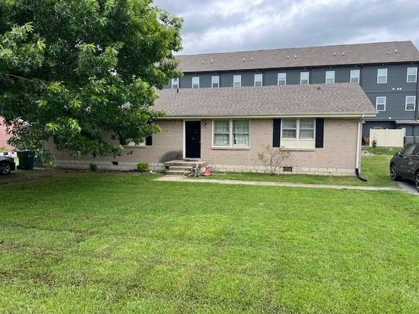 721 Kent Dr , Lebanon, TN 37087
