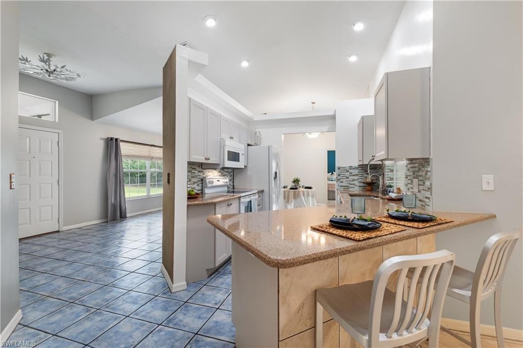 3271 7th Ave Nw, Naples, FL 34120 Photo