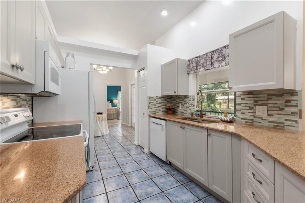 3271 7th Ave Nw, Naples, FL 34120 Photo