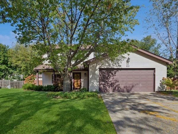612 Armstrong Court, Buffalo Grove, IL 60089