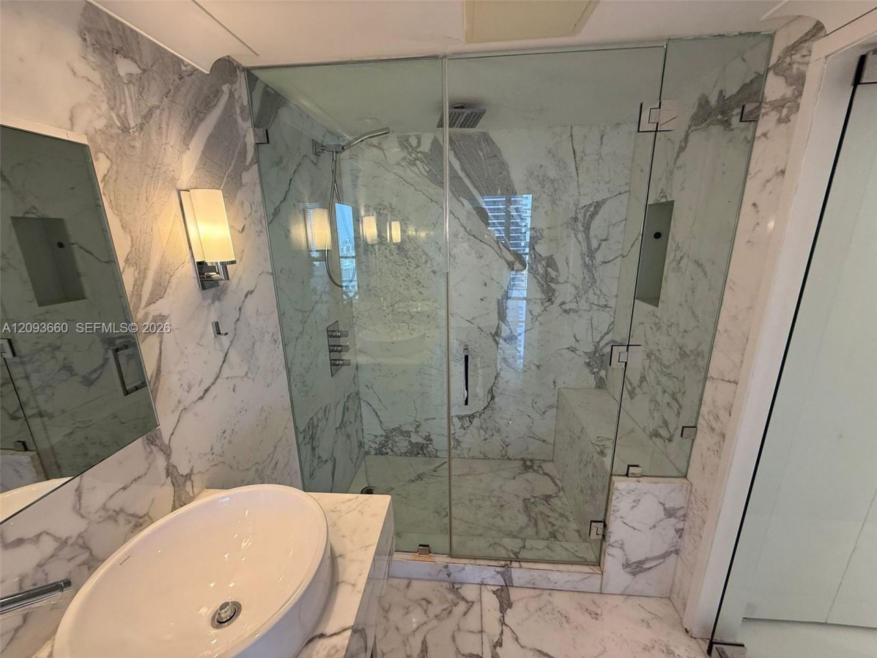 485 Brickell Ave , Unit 3303, Miami, FL 33131 Photo