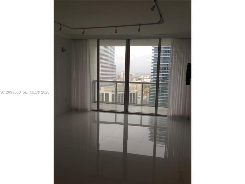 485 Brickell Ave , Unit 3303, Miami, FL 33131 Photo