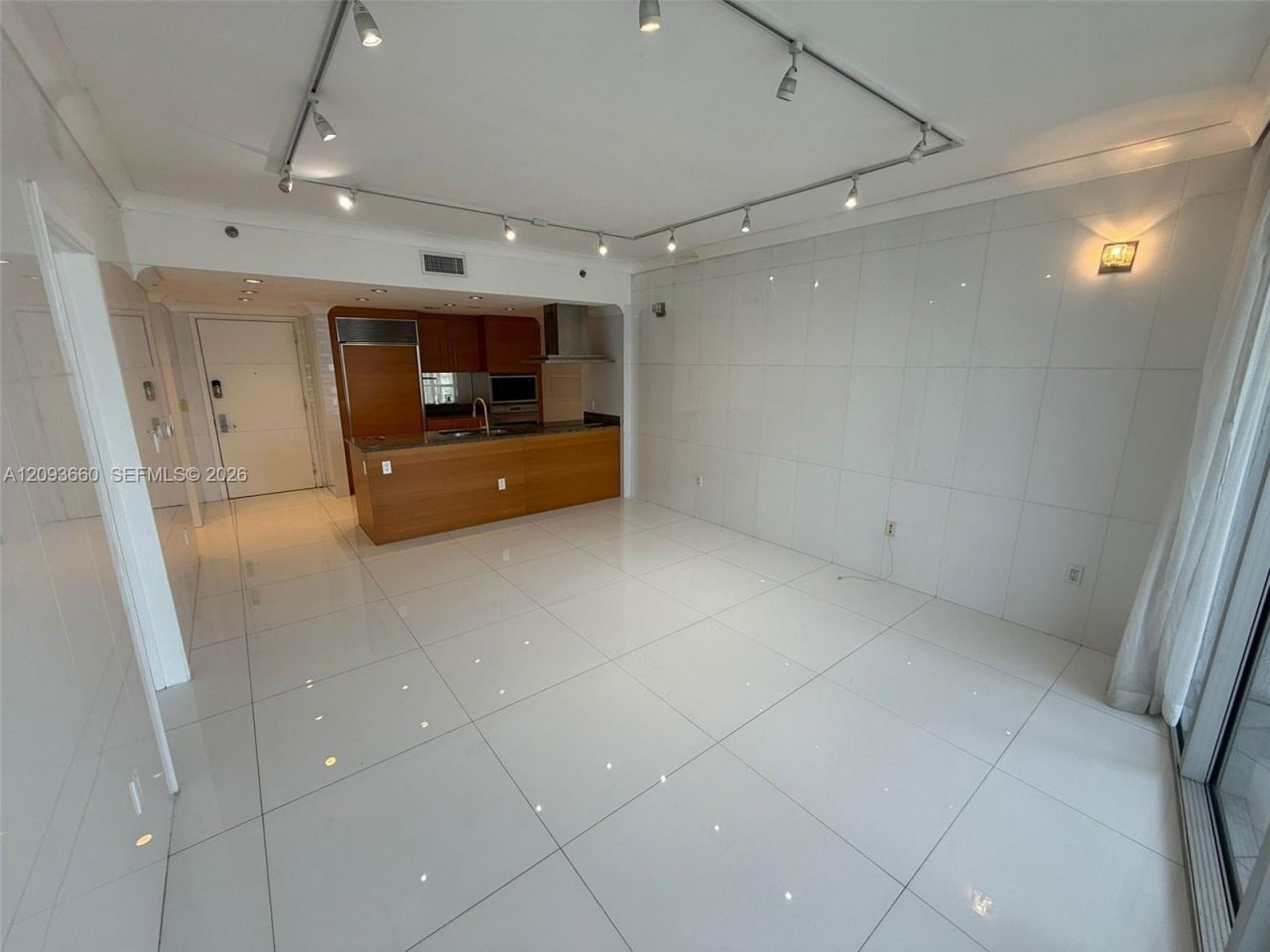 485 Brickell Ave , Unit 3303, Miami, FL 33131 Photo