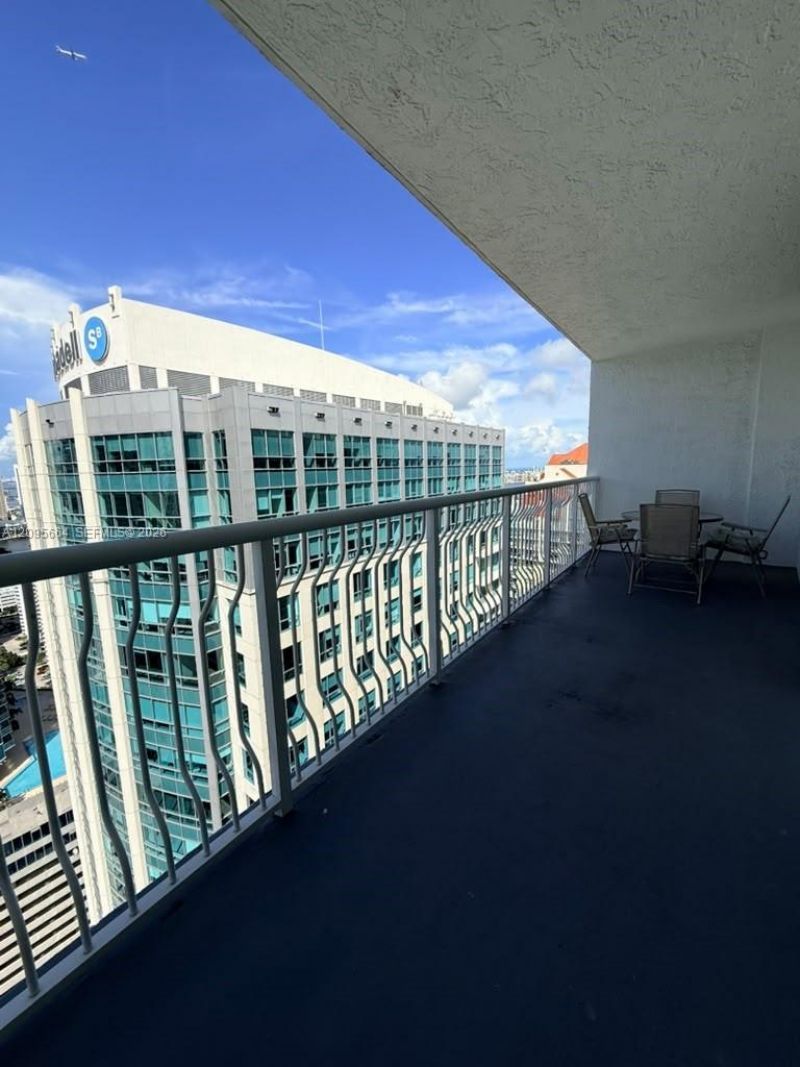 1200 Brickell Bay Dr , Unit 4220, Miami, FL 33131 Photo