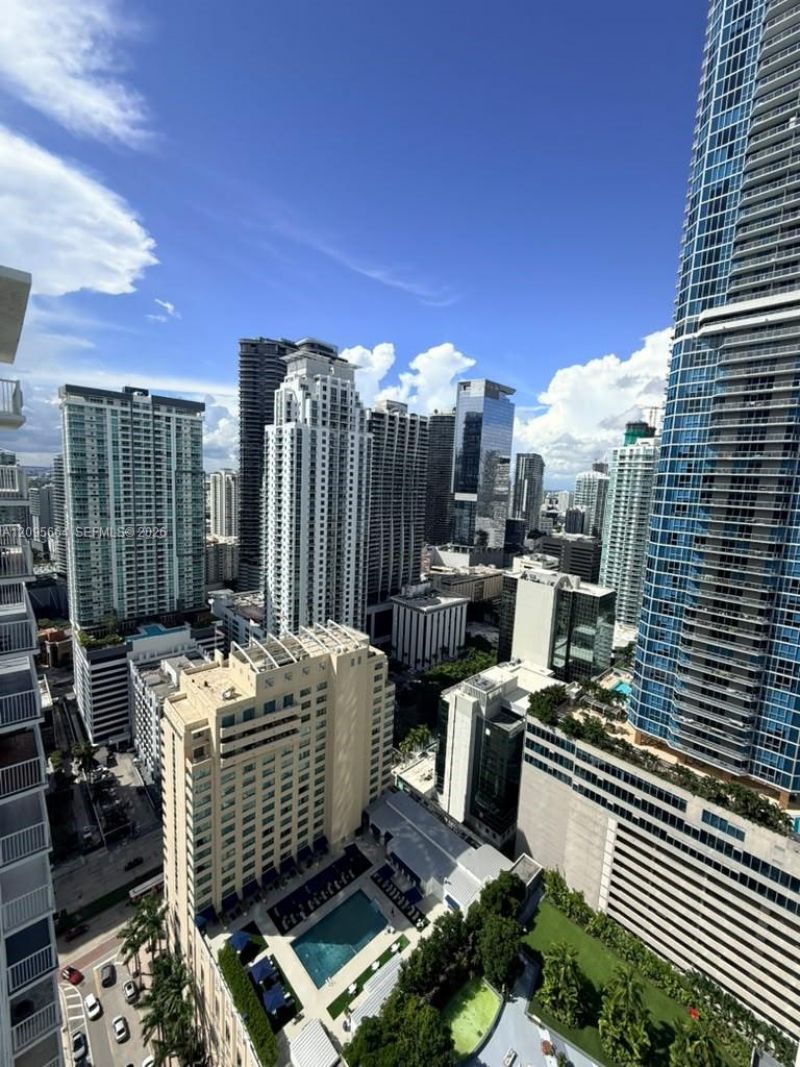 1200 Brickell Bay Dr , Unit 4220, Miami, FL 33131 Photo