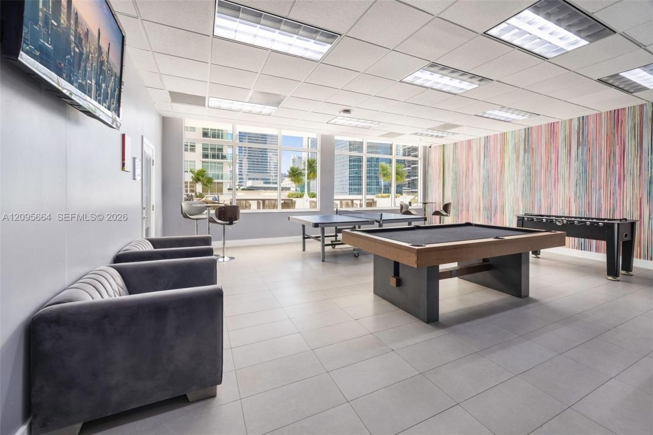 1200 Brickell Bay Dr , Unit 4220, Miami, FL 33131 Photo
