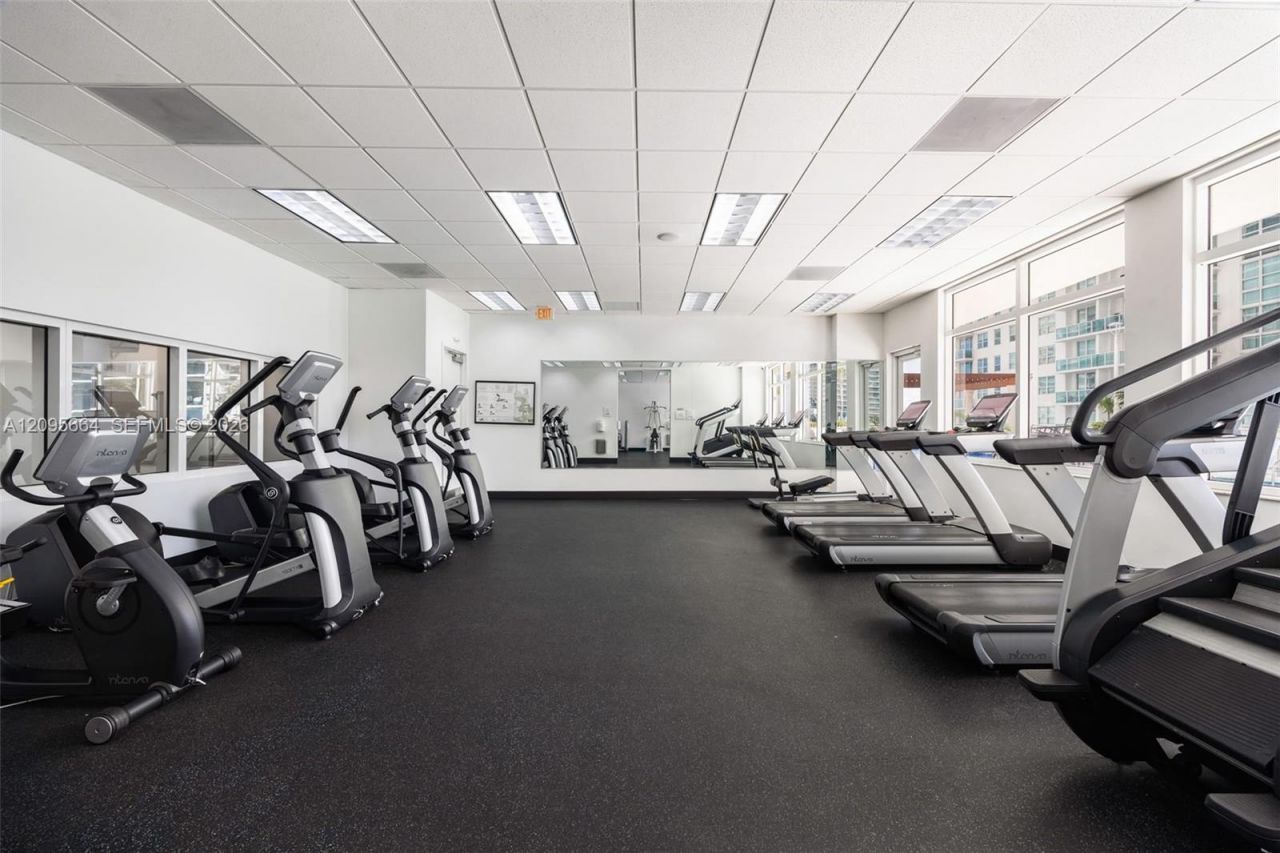 1200 Brickell Bay Dr , Unit 4220, Miami, FL 33131 Photo