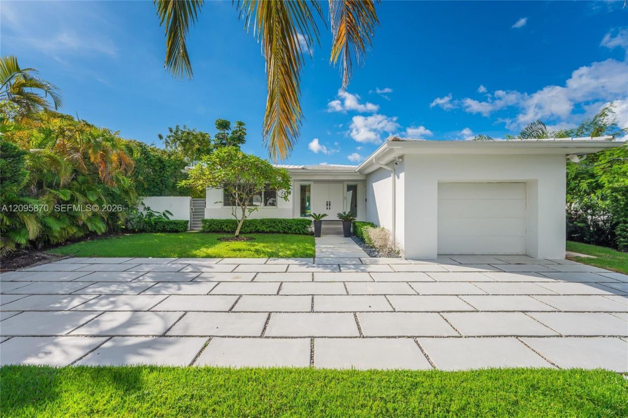 740 S Shore Dr , Miami Beach, FL 33141 Photo