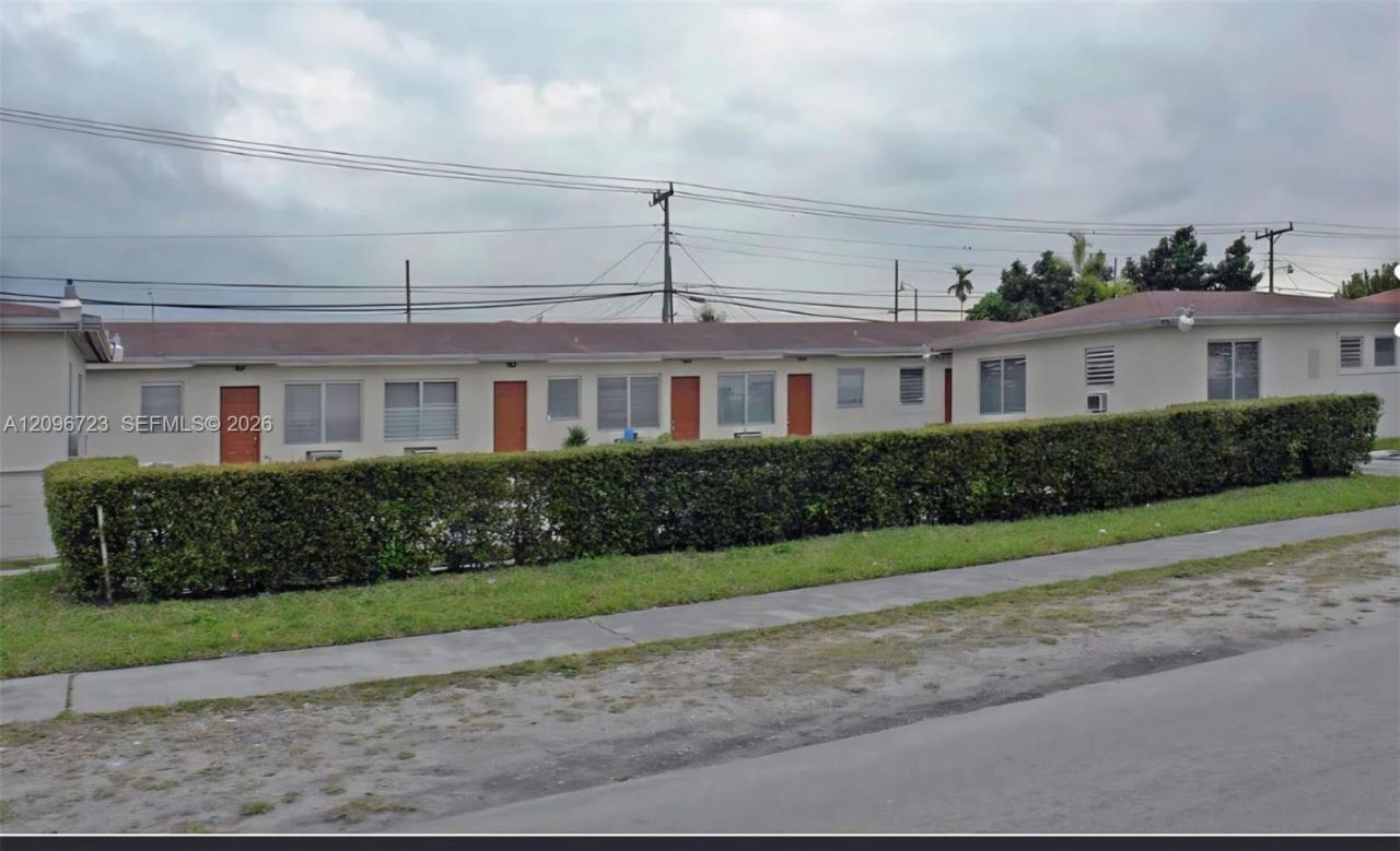 4710 NW 6th St , Unit 9, Miami, FL 33126 Photo