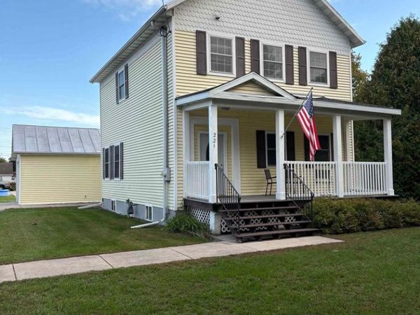 221 BRIDGE STREET, Oconto, WI 54153