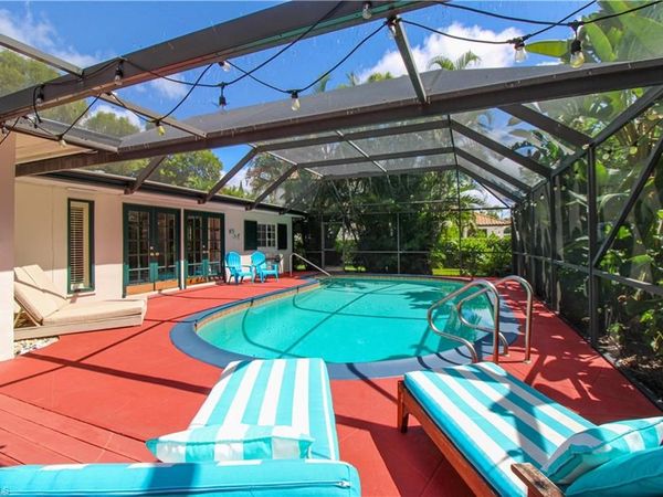 750 Pine CT , NAPLES, FL 34102