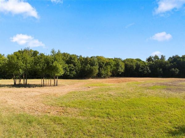 313 N Avenue Q, Clifton, TX 76634