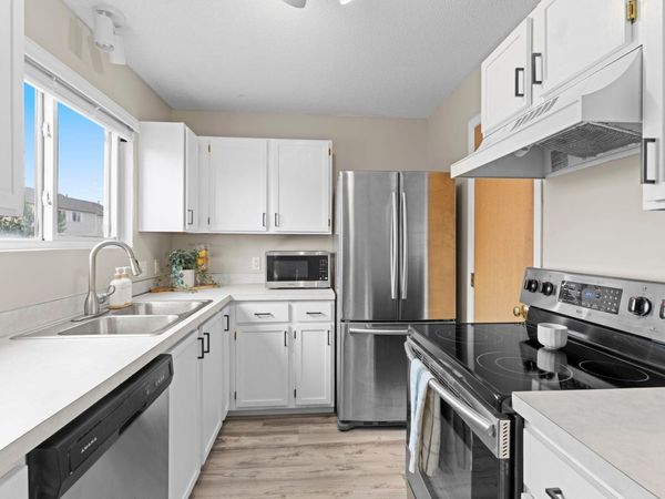 13092 Murdock Terrace, Eden Prairie, MN 55347