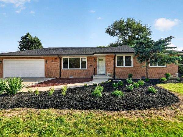7917 W 111th Street , Palos Hills, IL 60465
