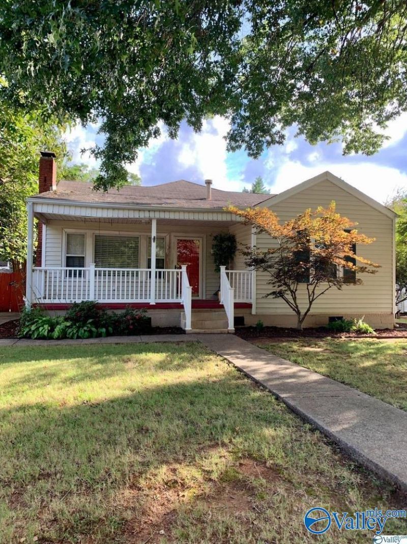 2719 Thornton Circle, Huntsville, AL 35801 Main Photo