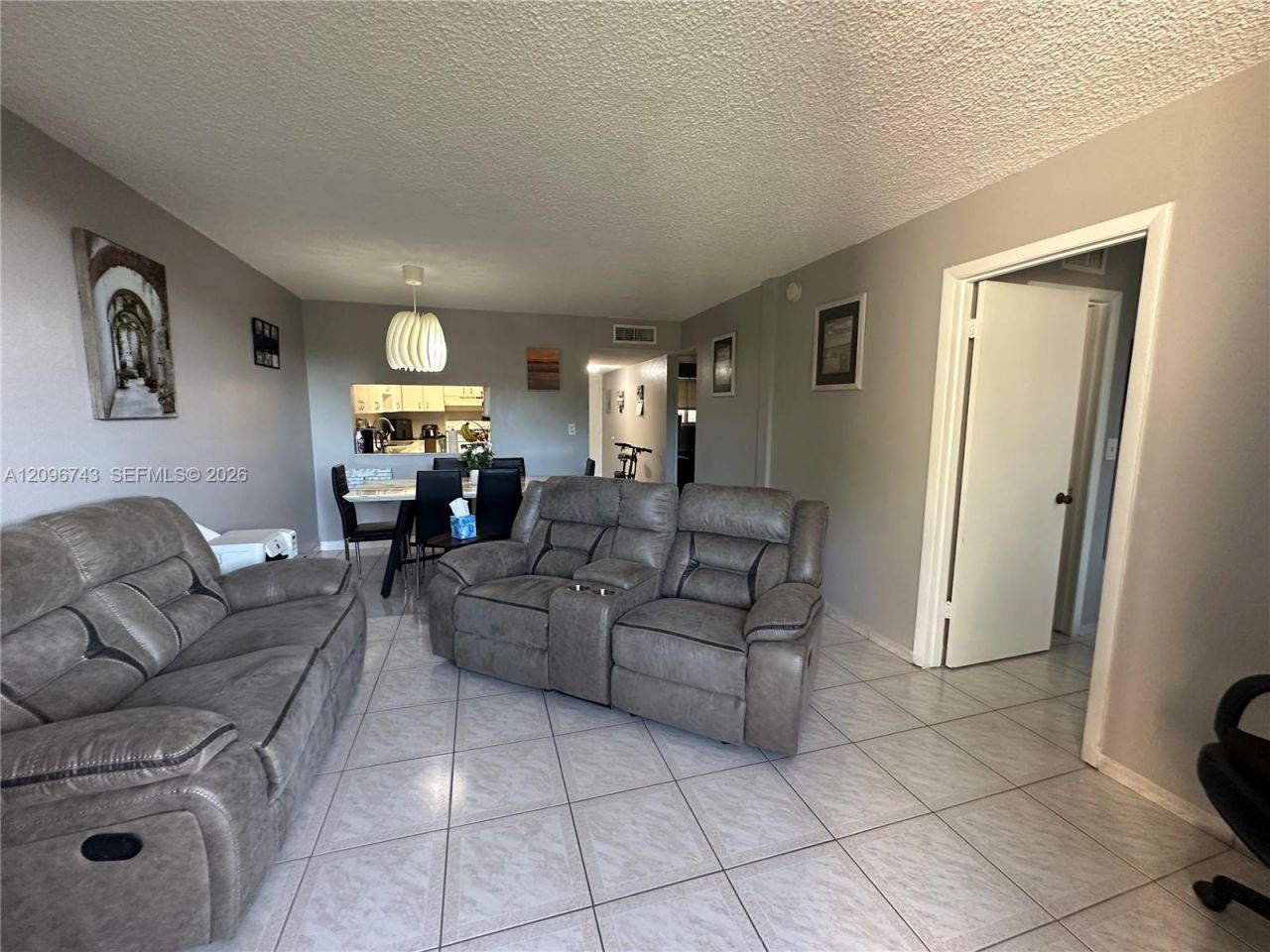 10000 NW 80th Ct , Unit 2424, Hialeah Gardens, FL 33016 Photo