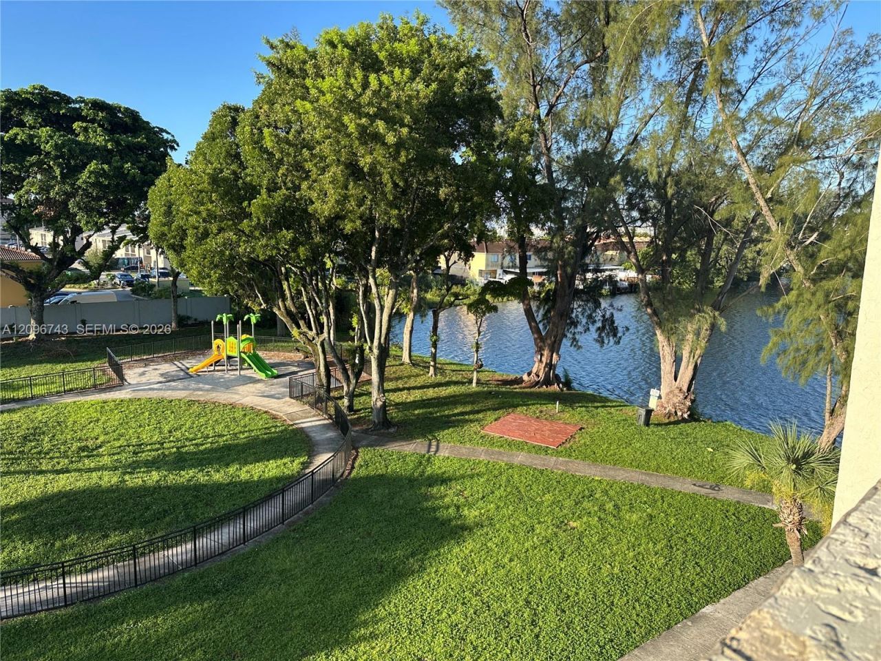 10000 NW 80th Ct , Unit 2424, Hialeah Gardens, FL 33016 Photo