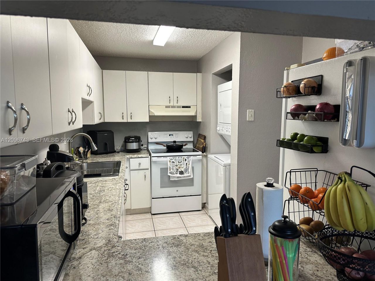10000 NW 80th Ct , Unit 2424, Hialeah Gardens, FL 33016 Photo