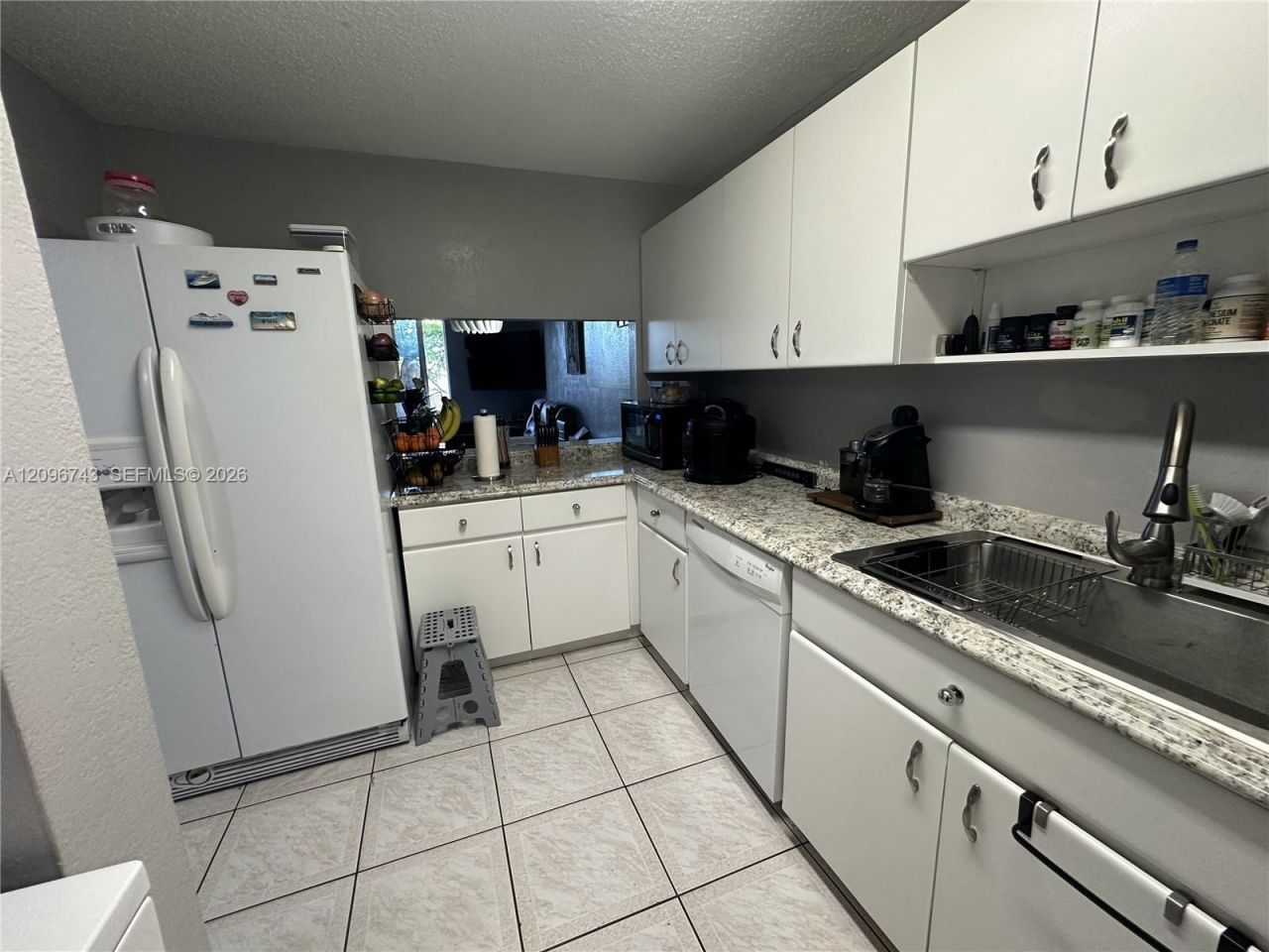 10000 NW 80th Ct , Unit 2424, Hialeah Gardens, FL 33016 Photo