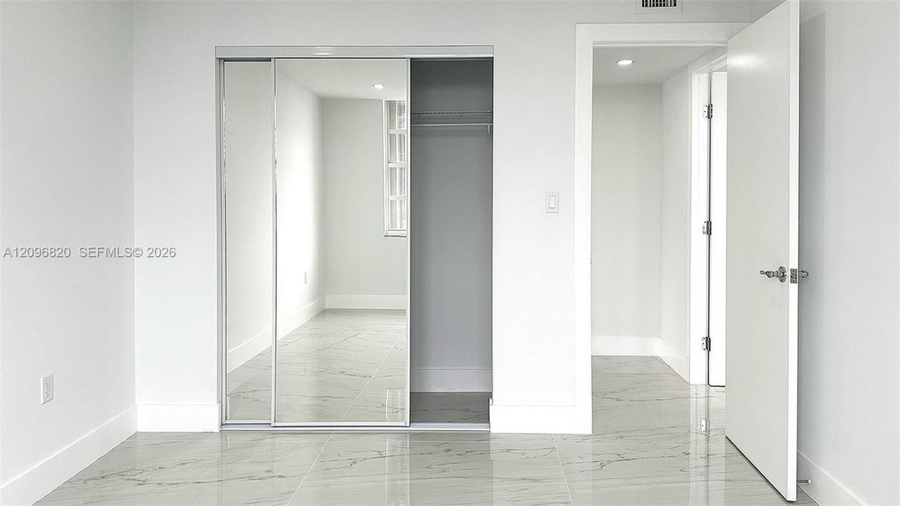 2750 NE 183rd St , Unit 505, Aventura, FL 33160 Photo