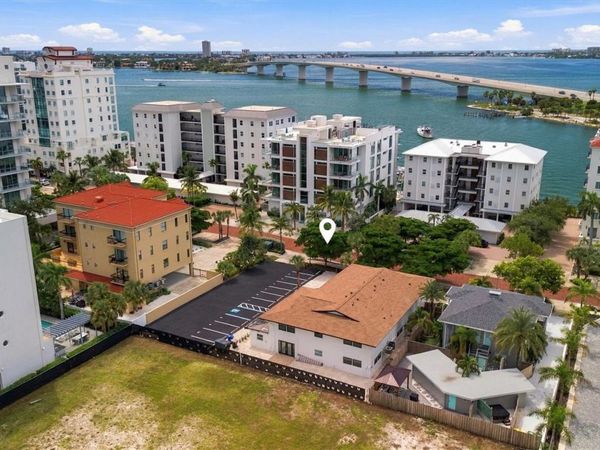171 GOLDEN GATE POINT , SARASOTA, FL 34236